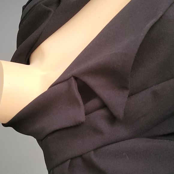 MAKE AN OFFER! IMPORTED BLAZER WORK OR PLAY - Picture 9 of 17